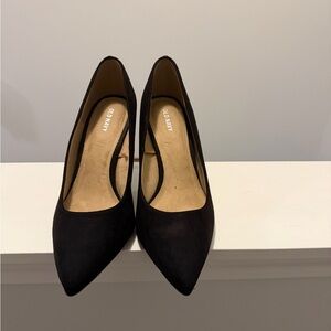 Old Navy Black Pointed Heels